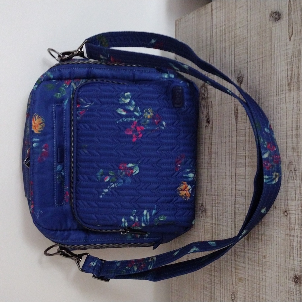 NWOT Lug Ranger 2 Crossbody in Bouquet Blue